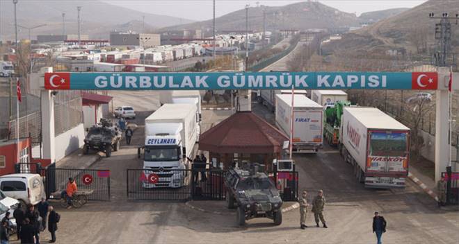 TIR KUYRUKLARI DEVAM EDİYOR