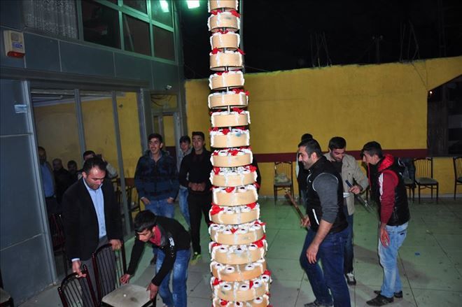 Doğubayazıt´ta 21 katlı yaş pasta yapıldı