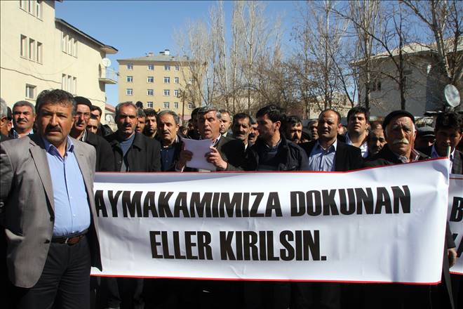 Diyadin Kaymakamı Çiçek`in tayininin çıkması protesto edildi