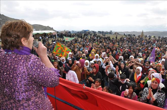 AĞRI DAĞI ETEKLERİNDE NEWROZ ATEŞİ SICAKLIĞI