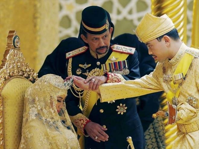 ALTIN MANYAĞI BRUNEİ SULTANI