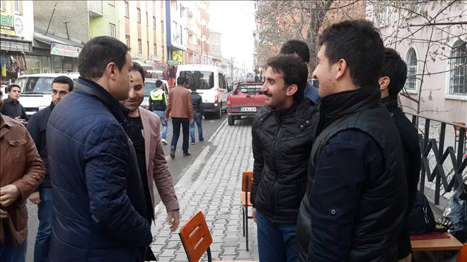 VALİ HALKLA İÇ İÇE