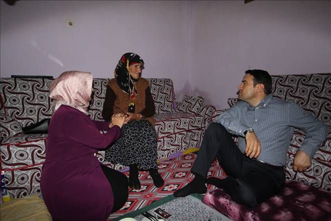 Vali Işın, İftarda Fatma Nine´ye misafir oldu