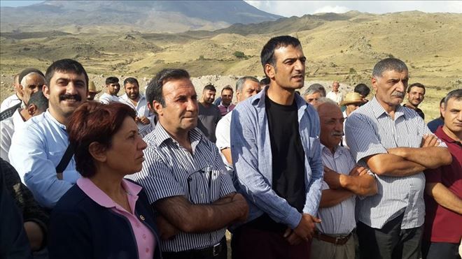 Özel güvenlik bölgesi ilan edilen Ağrı Dağı´nda canlı kalkan eylemi