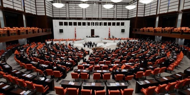 TBMM 1 Ekim´de açılacak; 1 Kasım seçimleri için tatil kararı alınmazsa ne olacak?
