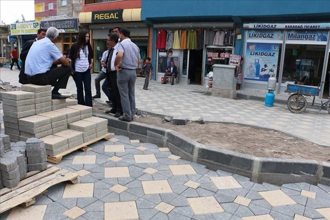 DİYADİN´DEKİ ANA CADDE RENKLİ DEKORATİF PARKE TAŞLARIYLA SÜSLENDİ