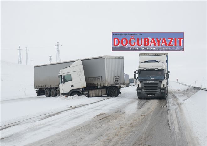 DİYADİN-DOĞUBAYAZIT-İRAN YOLUNDA BUZLANMA