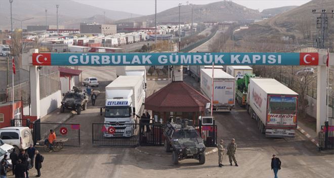 GÜRBULAK SINIR KAPISINDAKİ UZUN TIR KUYRUKLARI SONA ERİYOR