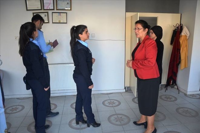 AĞRI´DA KADIN KUAFÖRLER DENETLENDİ?