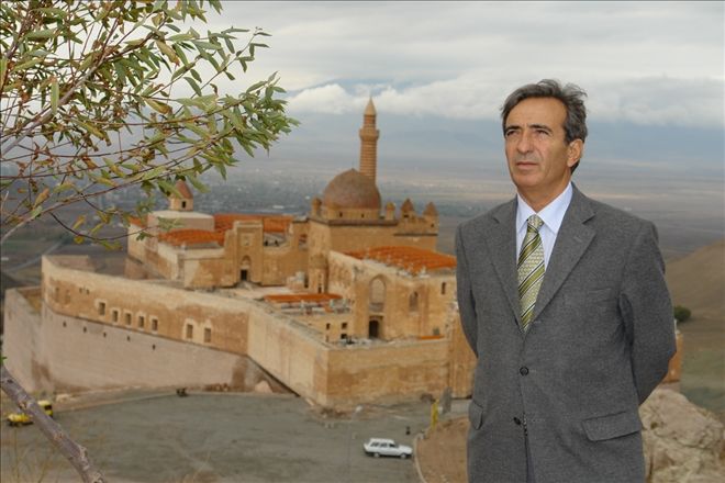 İSMİ BÜYÜK CİSMİ KÜÇÜK?