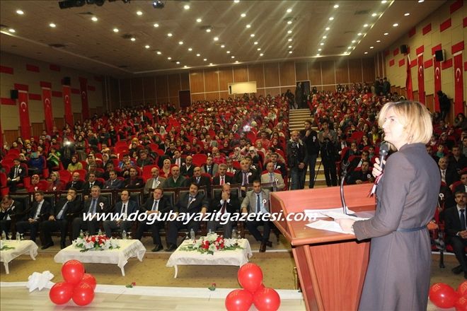 AĞRI´DA ÖĞRETMENLER GÜNÜ