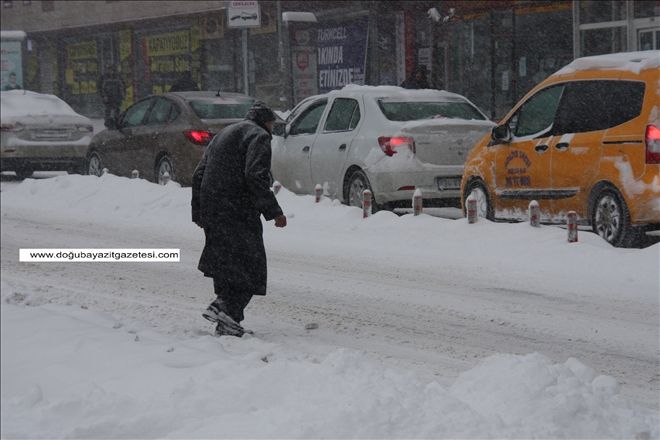KAR KALINLIĞI AĞRI´DA 46 SANTİMETREYE ULAŞTI...