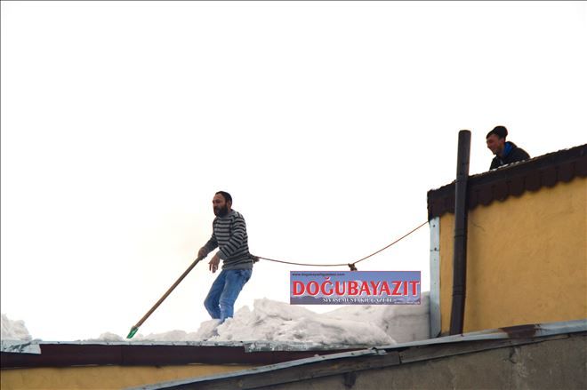 KARDA TAPANCILAR İŞ BAŞINDA