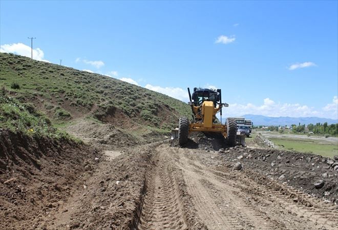 Ağrı İl Özel İdaresi´nin Hedefi Bütün Köy Yollarını Asfalta Kavuşturmak