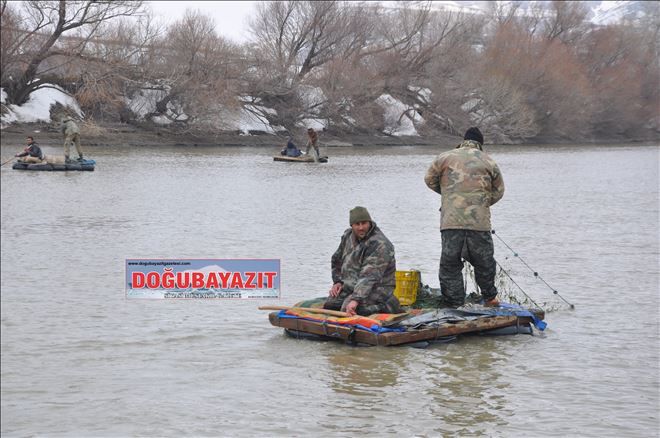 Murat Nehri´nde balık avı