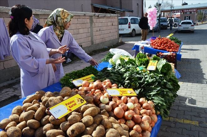 AĞRI´DA KADIN SEMP PAZARI KURULDU