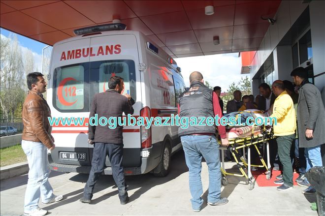 Ağrı´da kamyon ile otomobil çarpıştı: 2 yaralı