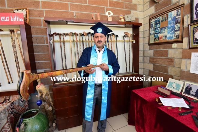 Baston için üniversite okudu