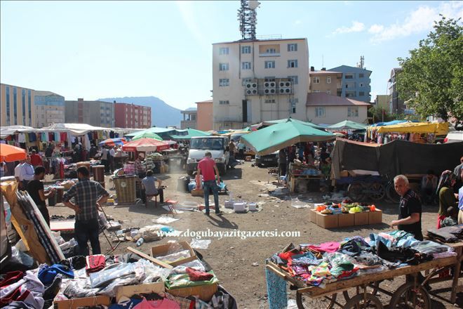 DOĞUBAYAZIT`TA BAYRAM PAZARI