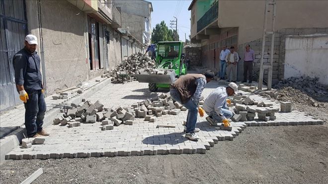 DİYADİN´DE CADDE VE SOKAKLAR YENİLENİYOR