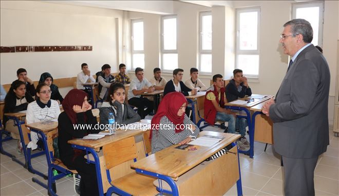 AĞRI´DA OKUL ZİLİ ÇALDI