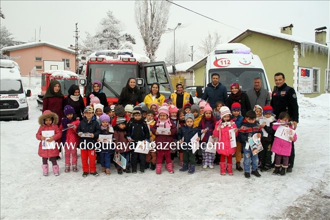 Anaokulu öğrencileri 112 çağrı merkezini ziyaret etti