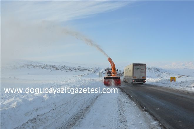 DOĞUBAYAZIT TENDÜREK YOL GEÇİDİ AÇILIYOR?