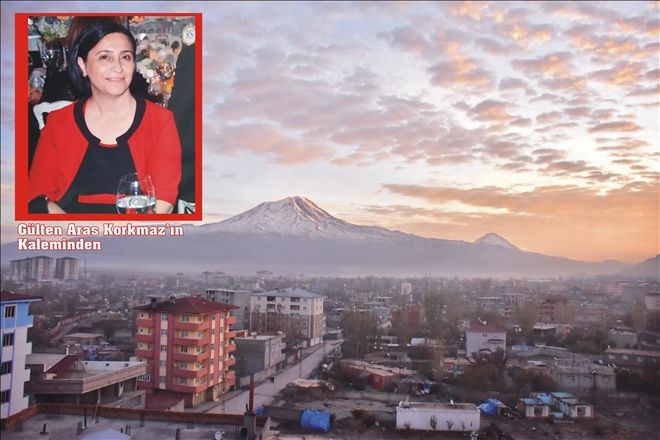 DOKUNDUM BİR BİR HECELERİME SIZISI DEĞDİ YÜREĞİME...