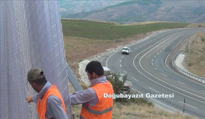 SÜRÜCÜLERİN KORKULU RÜYASI GEÇİTLERE KAR SİPERLİ ÖNLEM