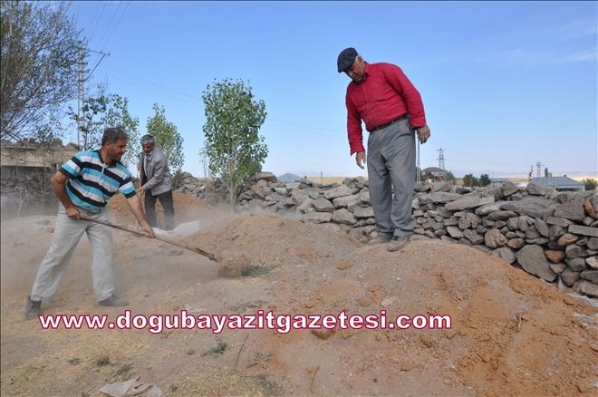 BUĞDAY VE ARPALAR KUYULARDA KUHAFAZA EDİLİYOR?