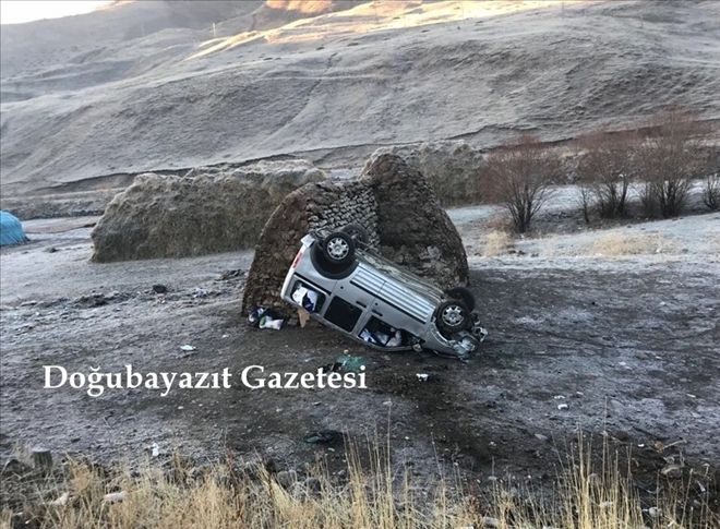 AĞRI´DA TRAFİK KAZASI: 2 YARALI