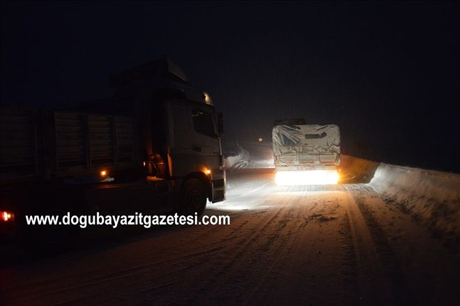 DOĞUBAYAZIT-ÇALDIRAN KARAYOLU ULAŞIMA KAPANDI?
