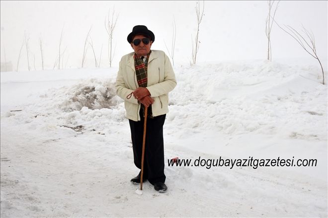 KÖYÜN TESBİHLİ KADIN MUHTARI?
