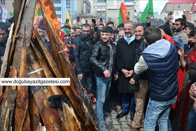 AĞRI´DA NEVRUZ BAYRAMI KUTLANDI...
