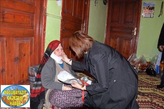 ASTOP 8 TORUNUNA BAKAN 85 YAŞINDAKİ MUKBET GÜÇLÜ´NÜN YANINDA...
