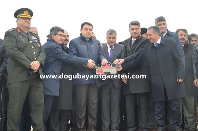 DOĞUBAYAZIT´TA TARIM KAMPÜSÜ TEMEL ATMA TÖRENİ