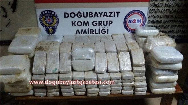 UYUŞTURUCU TACİRLERİ EROİNİ KAYALIKLARA GİZLEMİŞ?