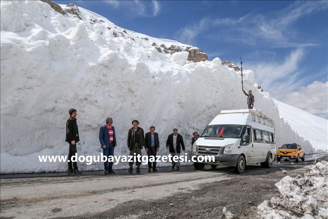 NİSAN´DA 7 METRE KAR ŞAŞIRTIYOR?