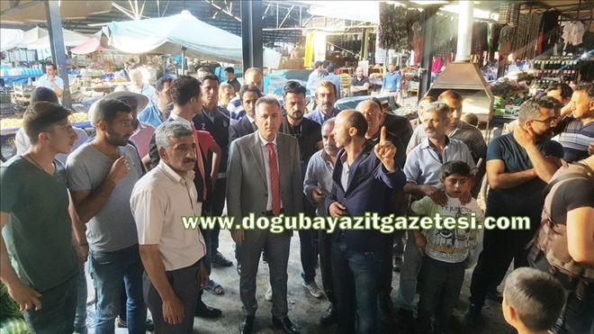 VALİ HALK PAZARI ESNAFIYLA BİR ARADA?
