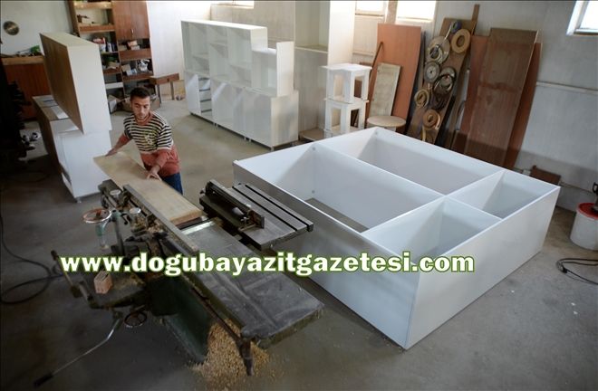 MARANGOZLUKTAN KAZANDIĞI PARAYLA FİLM ÇEKİYOR?