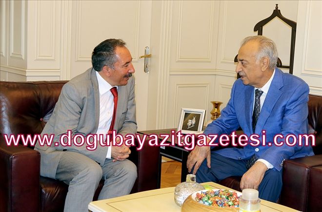 HEMŞEHRİMİZ İŞ ADAMI ABDULBARİ GOOZEL´DEN AĞRI ÜNİVERSİTESİNE ZİYARET?