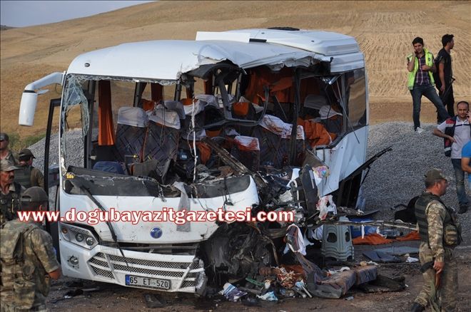 AĞRI´DAKİ TRAFİK KAZASINDA ÖLENLERİN KİMLİKLERİ TESBİT EDİLDİ.