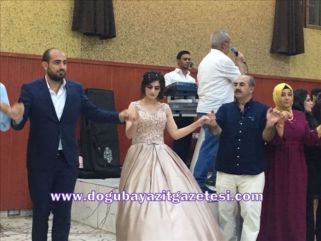 DOĞUBAYAZIT´TA MUHTEŞEM NİŞAN.