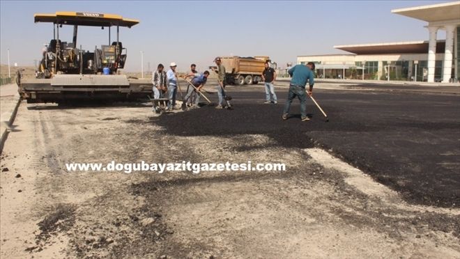 AĞRI OTOGARINA ASFALT SANAYİ SİTESİNE PARKE TAŞI?