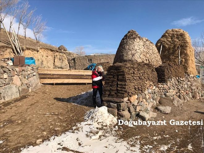 AĞRI`NIN MEŞHUR TEZEK YIĞINLARI VE BASMALIKLAR 