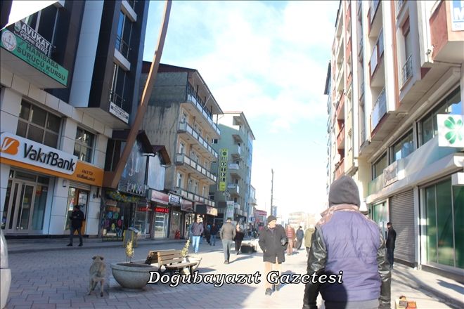 YAĞIŞ YOK, DOĞUBAYAZIT DONUYOR?