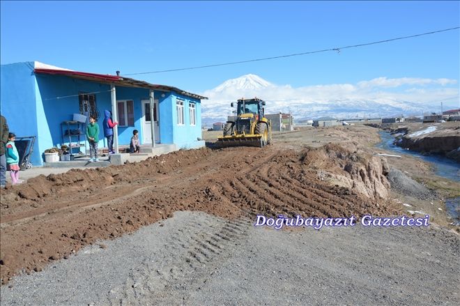DOĞUBAYAZIT´TA YOL ÇALIŞMALARI?