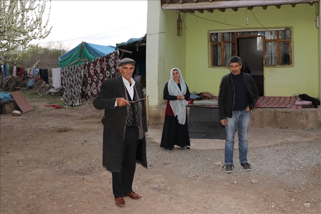 SU YILANLARI AKKUŞ AİLESİNİN KABUSU OLDU