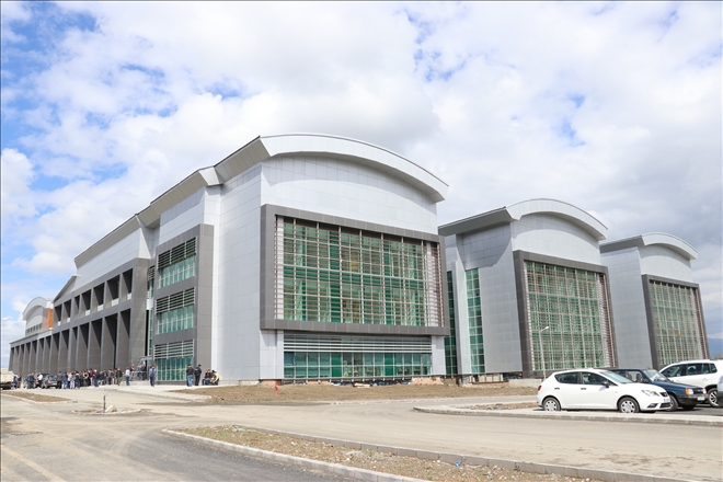 Ağrı Devlet Hastanesi hizmete başladı