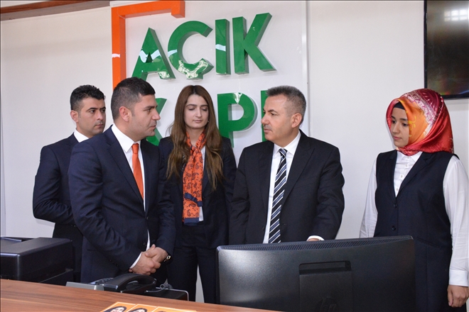 AĞRI VALİLİĞİNDE AÇIK KAPI MASASI KURULDU?